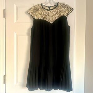 Ted Baker Black and Cream Dress. Great conditions. Fully lined. Loose fit